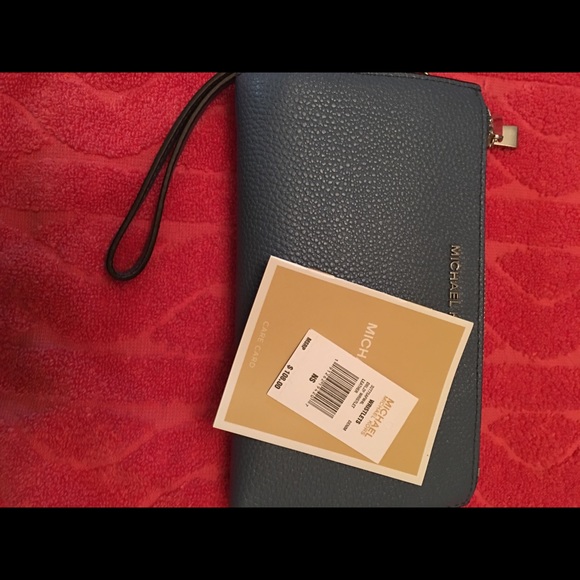 Michael Kors Double ZIP wallet - Picture 4 of 4